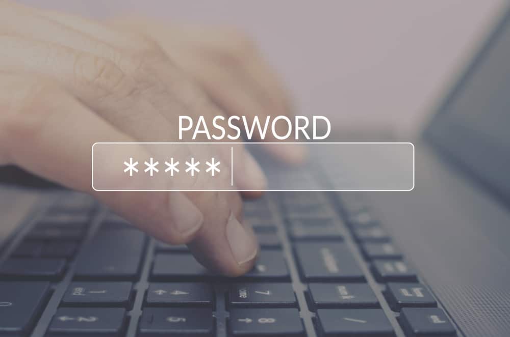 how to put a password on a folder windows 10