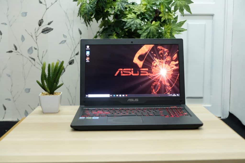 ASUS ROG Zephyrus S17 GX701 Review  Attractive and Strong - 72